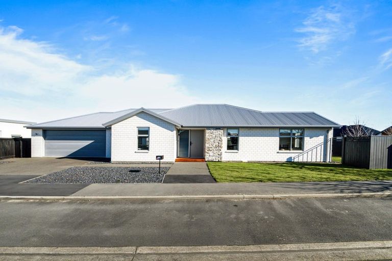 Photo of property in 119 Rannoch Drive, Broomfield, Christchurch, 8042