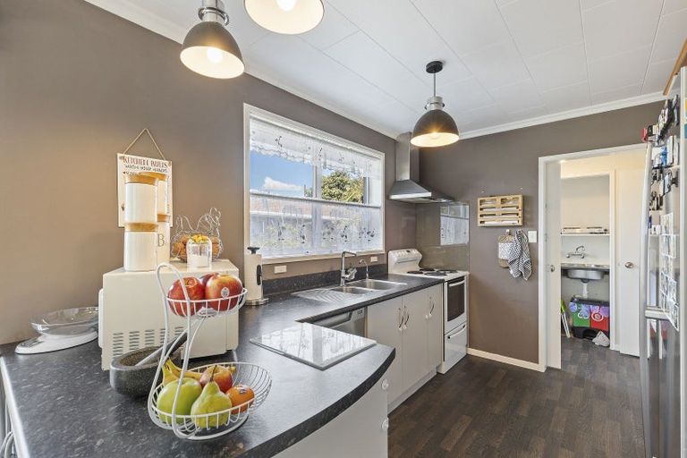 Photo of property in 27 Glamis Avenue, Bell Block, New Plymouth, 4312