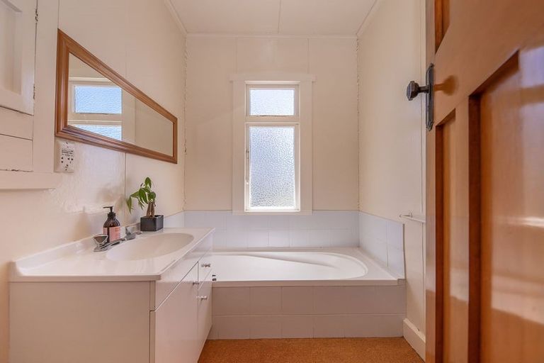 Photo of property in 136 Peel Street, Westport, 7825