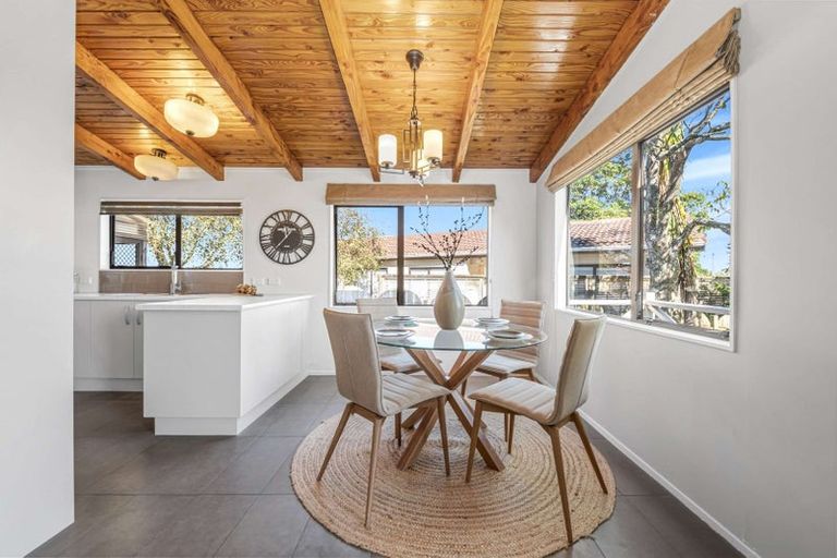Photo of property in 92 Hutchinsons Road, Bucklands Beach, Auckland, 2014