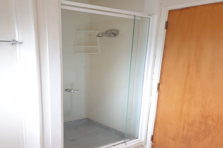 Photo of property in 19 Coey Place, Glen Eden, Auckland, 0602