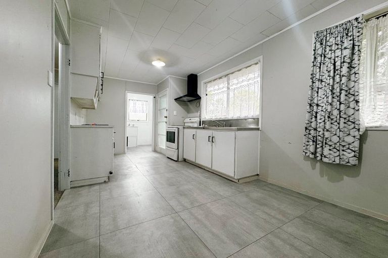 Photo of property in 13 Spinella Drive, Bayview, Auckland, 0629