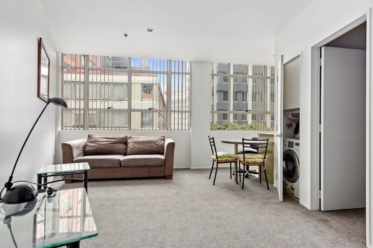 Photo of property in Hume House, 13/152u The Terrace, Wellington Central, Wellington, 6011