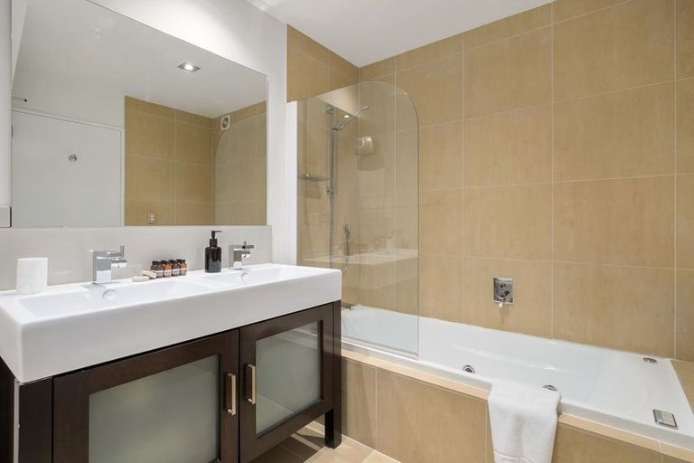 Photo of property in 1/11 Gum Lane, Queenstown, 9300