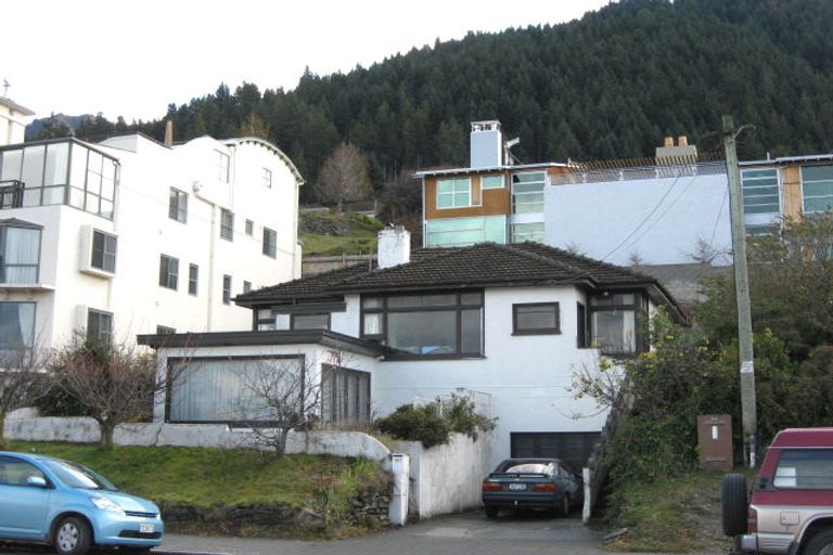 Photo of property in 107 Beach Street, Queenstown, 9300