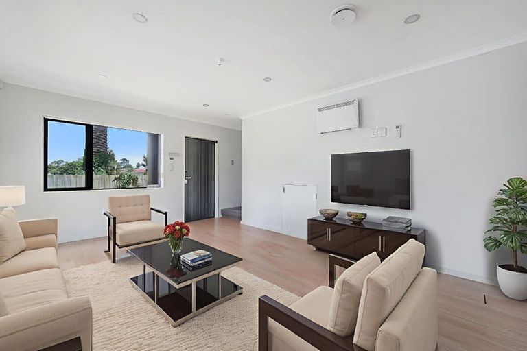 Photo of property in 1 Kendall Court, Wattle Downs, Auckland, 2103