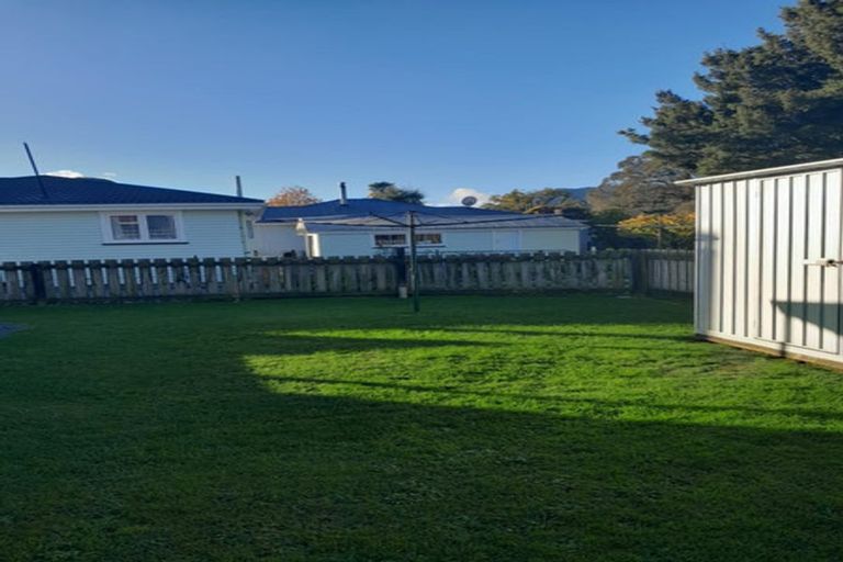 Photo of property in 121 Fairfax Street, Murchison, 7007