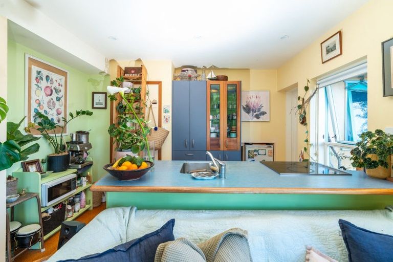 Photo of property in 15 Thane Road, Roseneath, Wellington, 6011