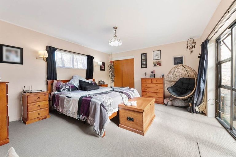 Photo of property in 102 Marina View Drive, West Harbour, Auckland, 0618