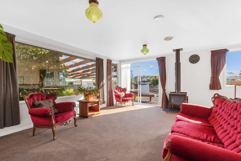 Photo of property in 17 Barnard Road, Fairy Springs, Rotorua, 3015