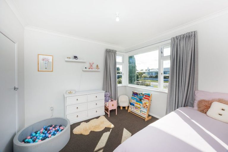 Photo of property in 14 Forbury Avenue, Takaro, Palmerston North, 4412
