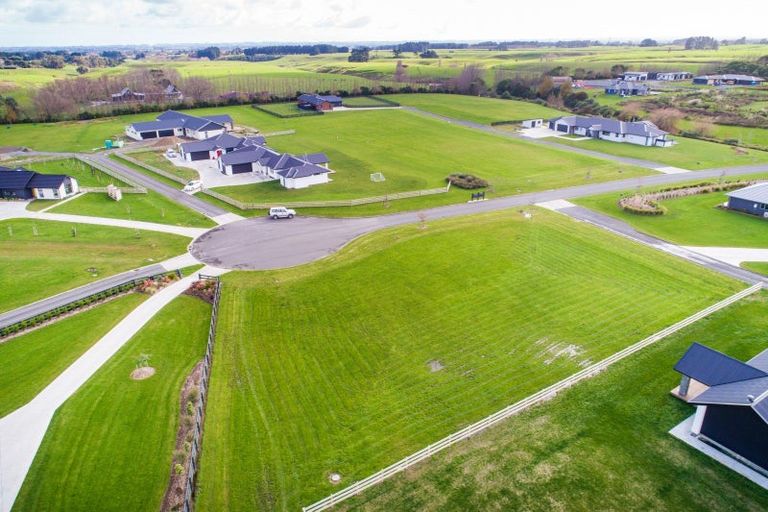 Photo of property in 75 Hartwell Drive, Kelvin Grove, Palmerston North, 4470