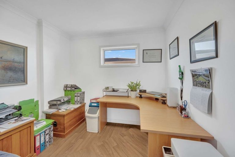 Photo of property in 16 Alamein Crescent, Onekawa, Napier, 4110