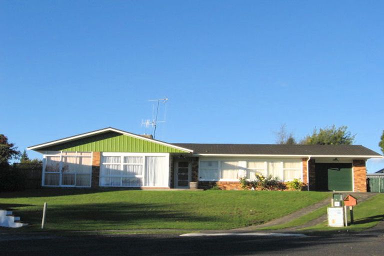 Photo of property in 6 Kotare Place, Tokoroa, 3420
