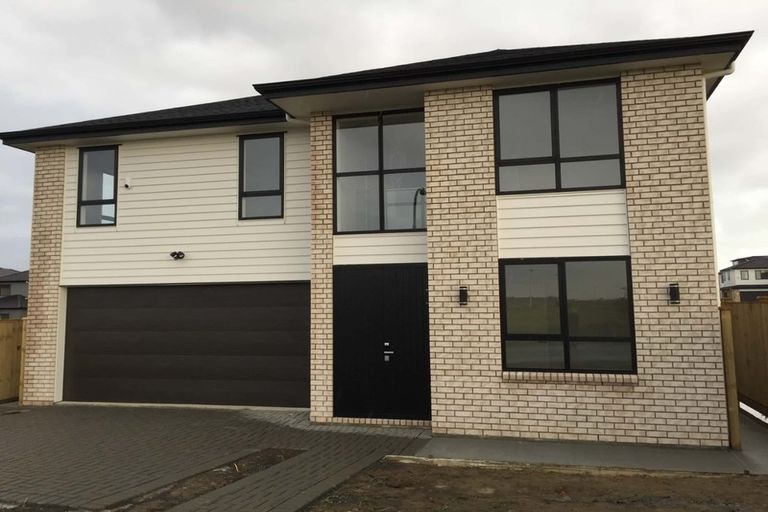 Photo of property in 19 Hakinakina Drive, Flat Bush, Auckland, 2019