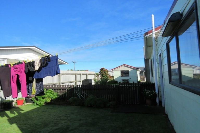 Photo of property in 3 Romilly Street, Westport, 7825