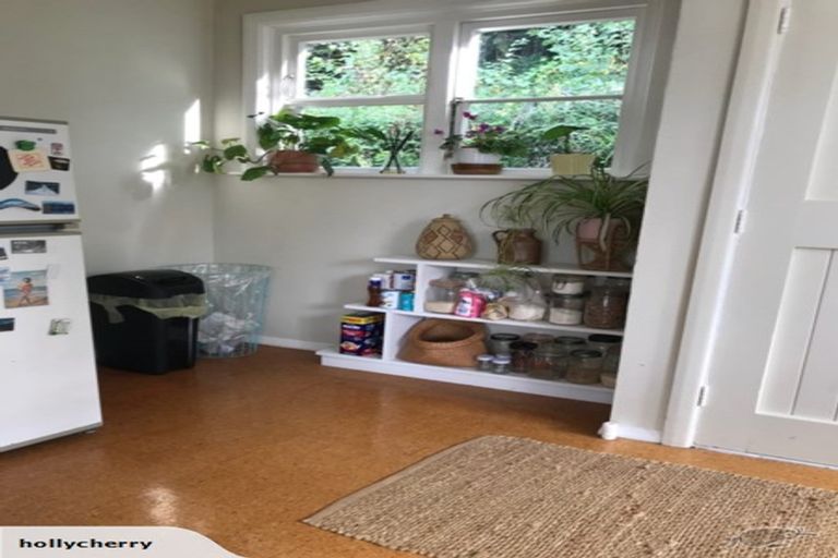 Photo of property in 8 Papawai Terrace, Mount Cook, Wellington, 6021