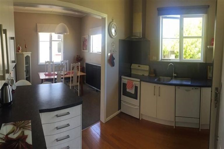 Photo of property in 20 Lee Road, Taradale, Napier, 4112