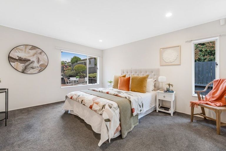 Photo of property in 9 Kentia Way, Somerville, Auckland, 2014