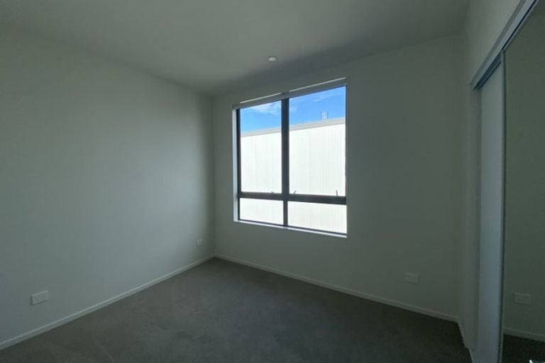 Photo of property in 588c Te Atatu Road, Te Atatu Peninsula, Auckland, 0610