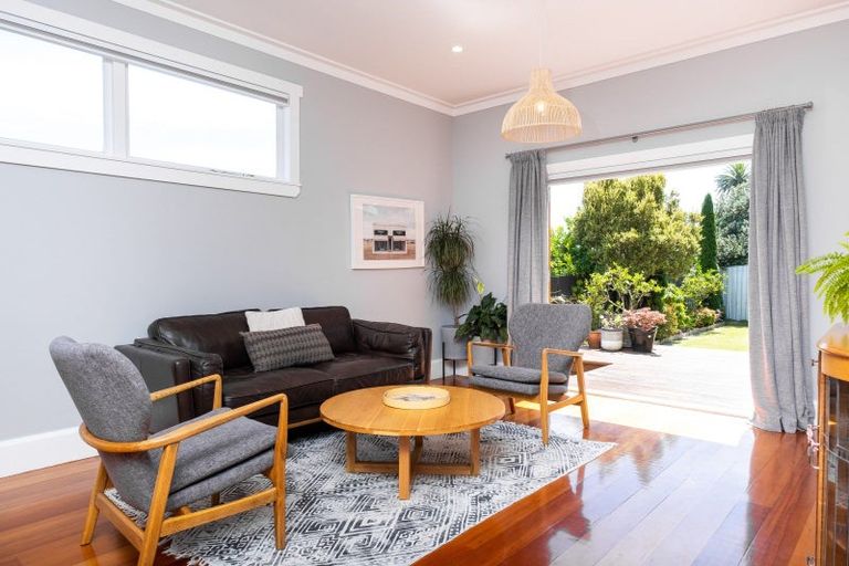 Photo of property in 117 Vigor Brown Street, Napier South, Napier, 4110