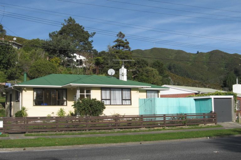 Photo of property in 212 Waddington Drive, Naenae, Lower Hutt, 5011