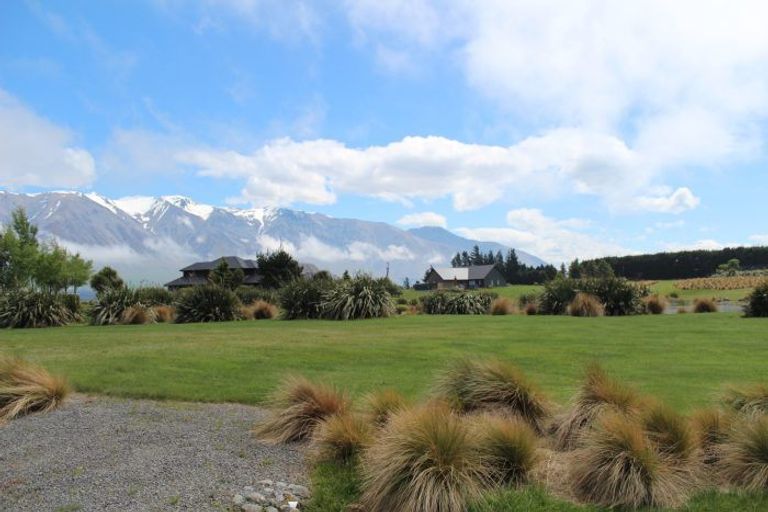 Photo of property in 240 Coleridge Road, Windwhistle, Hororata, 7572