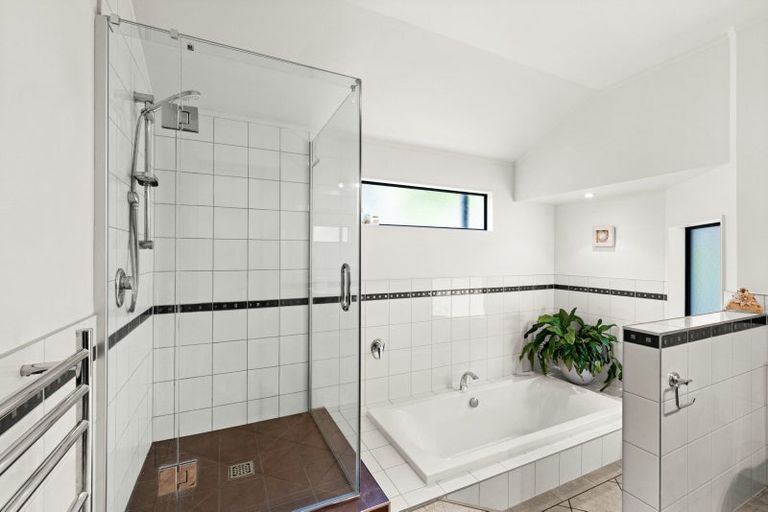 Photo of property in 16a Churchill Drive, Taradale, Napier, 4112