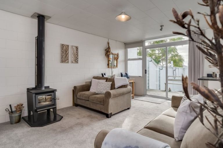 Photo of property in 1/4 Tahara Crescent, Mount Maunganui, 3116