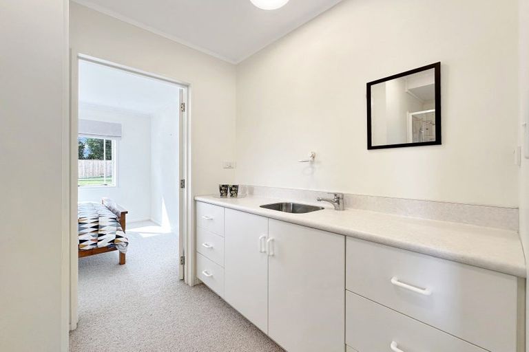 Photo of property in 31 Angela Place, Kinloch, Taupo, 3377