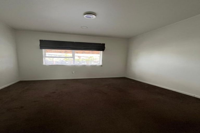 Photo of property in 1 Bendale Place, Papatoetoe, Auckland, 2025