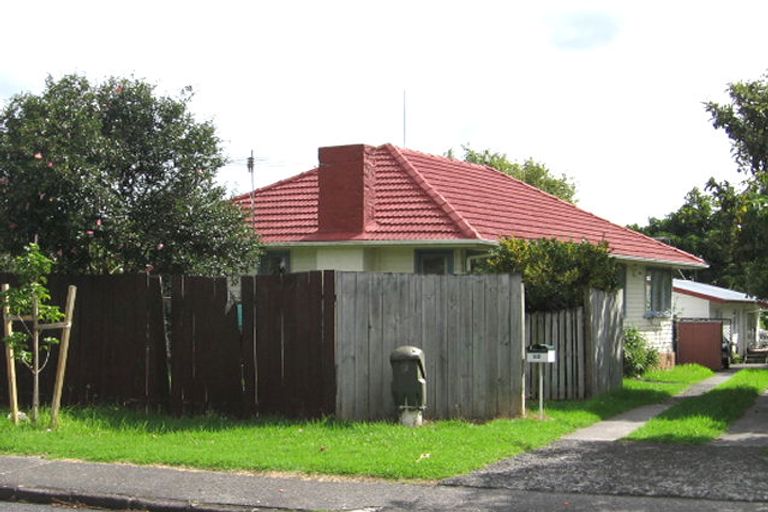 Photo of property in 52 Kervil Avenue, Te Atatu Peninsula, Auckland, 0610