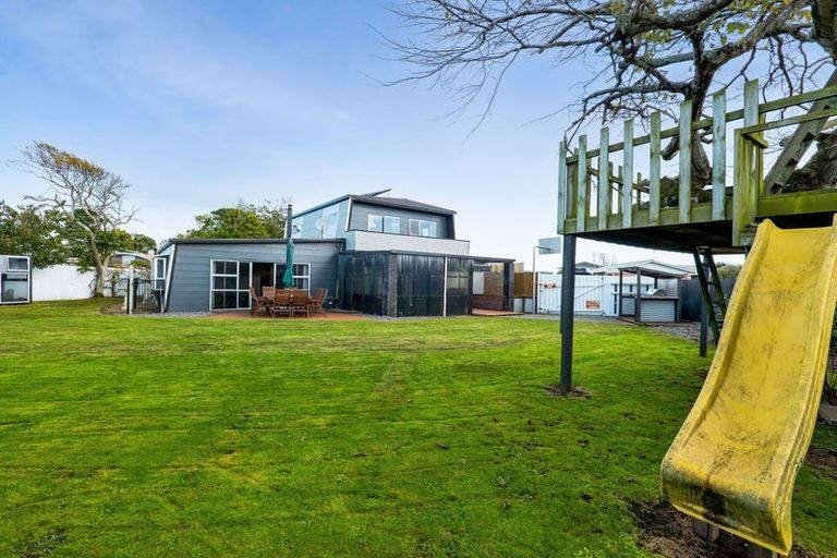 Photo of property in 52 Murray Avenue, Hawera, 4610