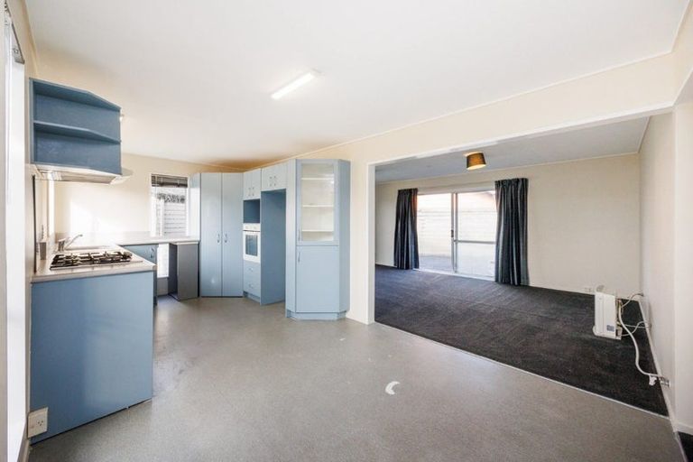 Photo of property in 41 Acacia Street, Kelvin Grove, Palmerston North, 4414