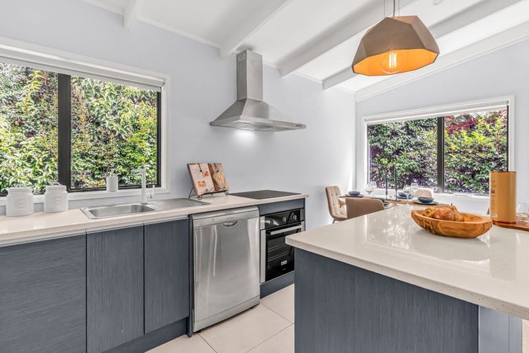 Photo of property in 1/47 Farquhar Road, Glendene, Auckland, 0602