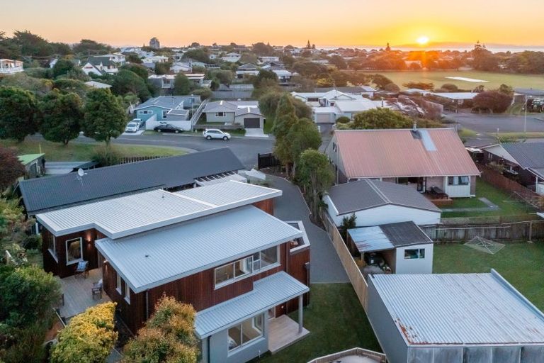 Photo of property in 1a Martin Road, Paraparaumu Beach, Paraparaumu, 5032