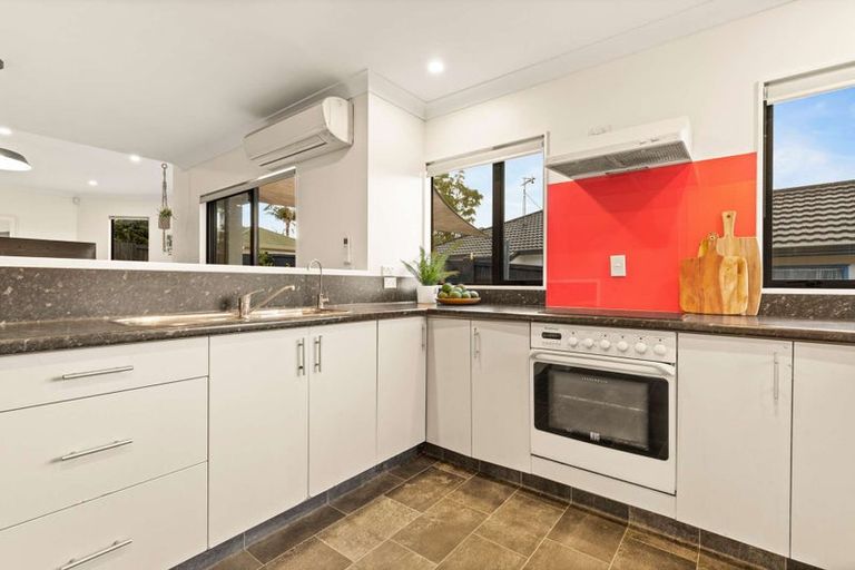 Photo of property in 16 Amberley Crescent, Bethlehem, Tauranga, 3110