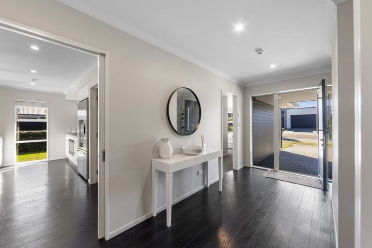 Photo of property in 4 Kawharu Street, Marshland, Christchurch, 8083