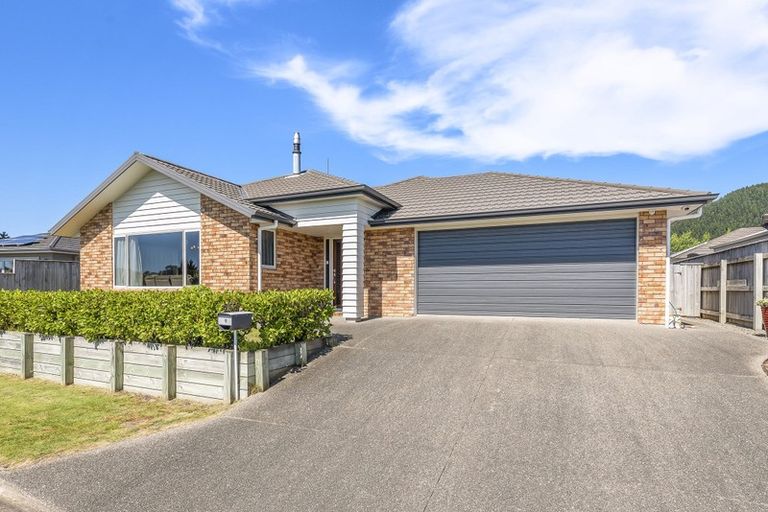 Photo of property in 19 Jade Lane, Paraparaumu, 5032