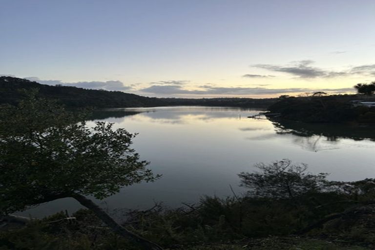 Photo of property in 11 John Bracken Way, Beach Haven, Auckland, 0626