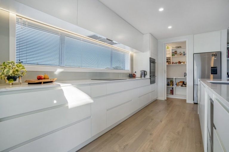 Photo of property in 60 Welsh Road, Winton, 9720