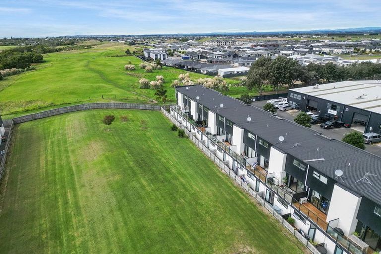 Photo of property in 3/18 Ashley Place, Papamoa Beach, Papamoa, 3118