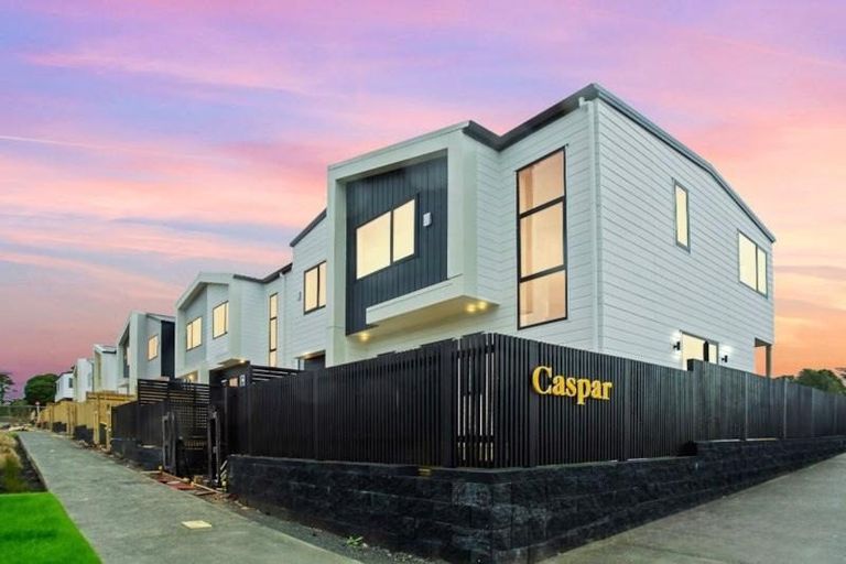 Photo of property in 22 Balthazar Road, Kumeu, 0810
