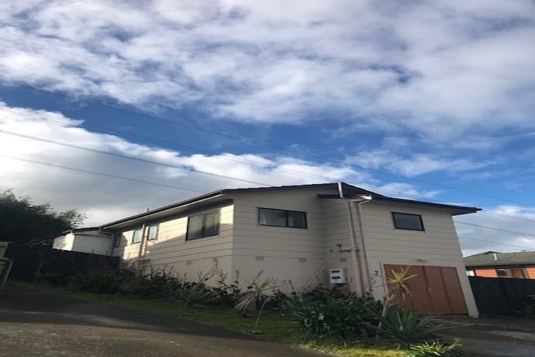 Photo of property in 7 Frosses Place, Massey, Auckland, 0614