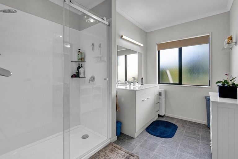 Photo of property in 20a Virginia Place, Whalers Gate, New Plymouth, 4310