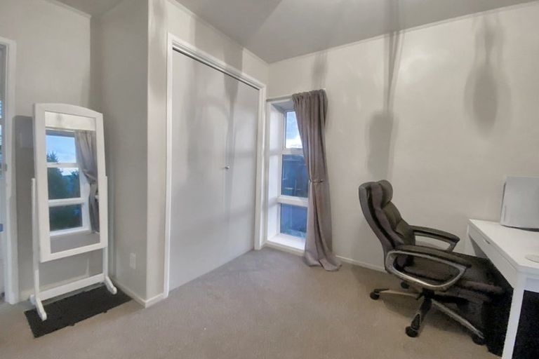 Photo of property in 12 Glen Alton Avenue, Paparangi, Wellington, 6037