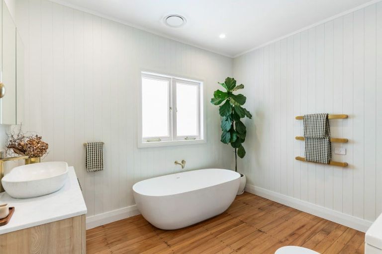 Photo of property in 26 Richmond Avenue, Northcote Point, Auckland, 0627