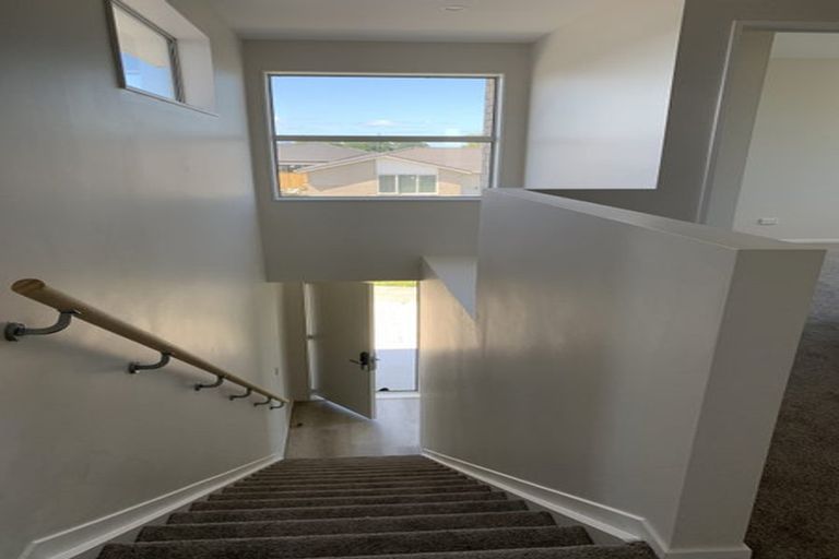 Photo of property in 2 Softwood Avenue, Takanini, 2110