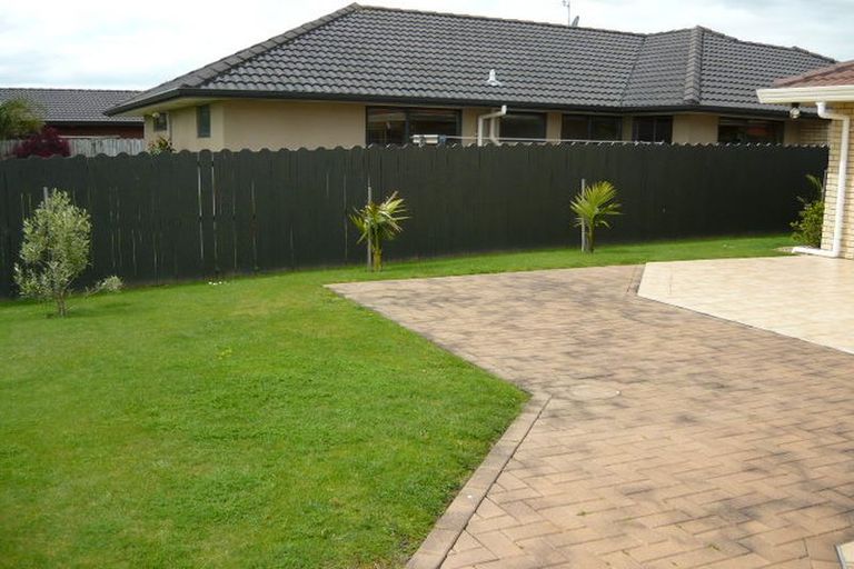 Photo of property in 175 Kilkenny Drive, East Tamaki Heights, Auckland, 2016