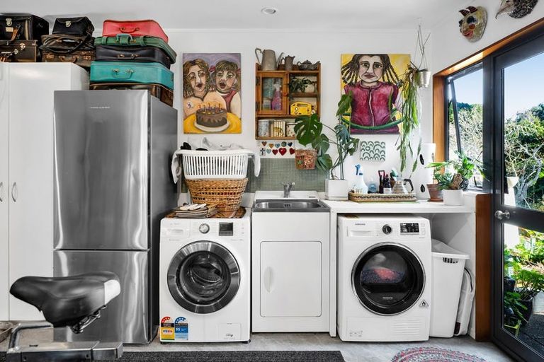 Photo of property in 45a Karina Road, Merrilands, New Plymouth, 4312